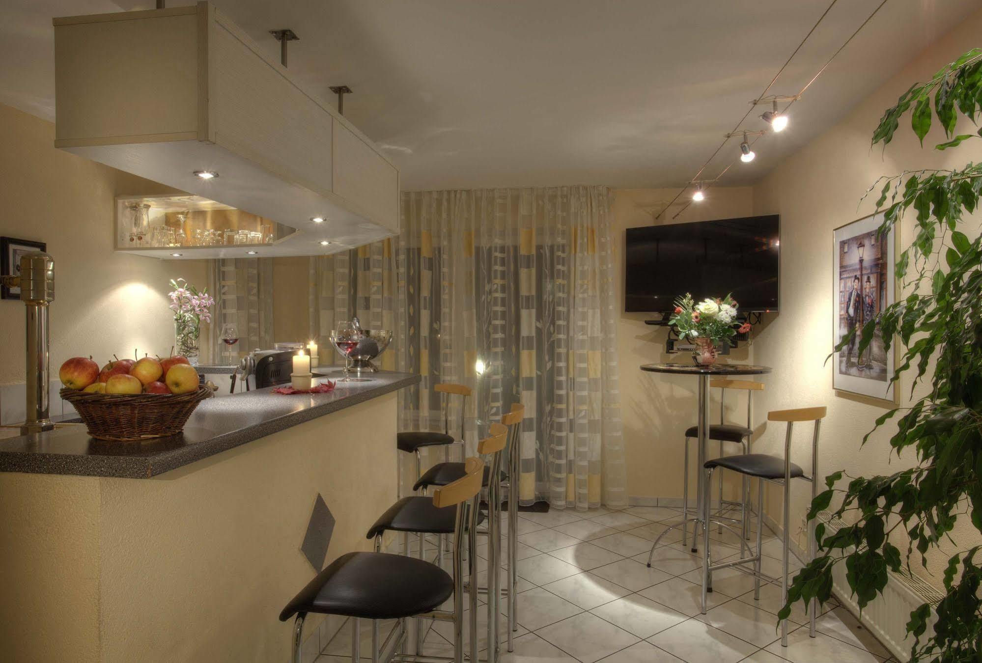 Hotel Zur Muehle Urbach  ภายนอก รูปภาพ